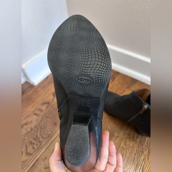 Frye Reina Leather Booties Black Ankle Boots Women’s Size 7.5 - Picture 7 of 8